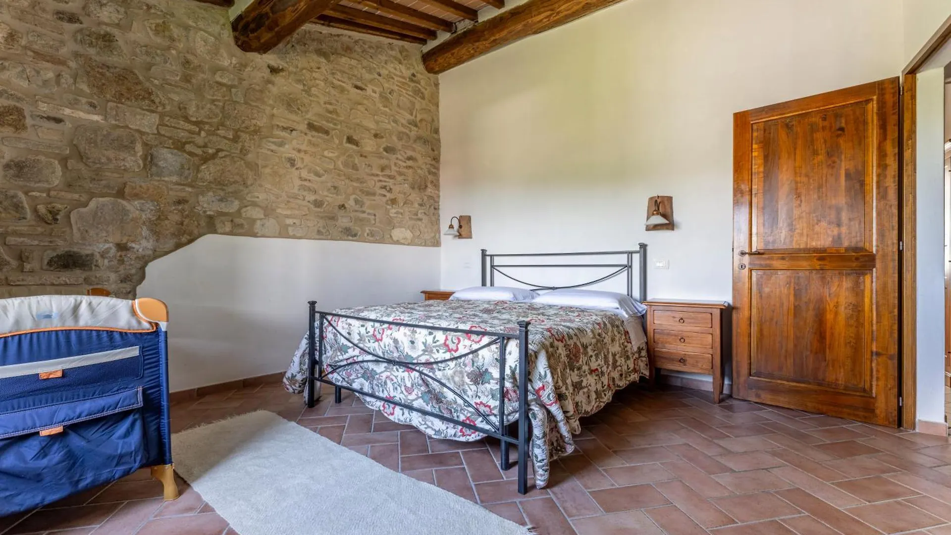 Podere Marcigliana Radicondoli Apartment
